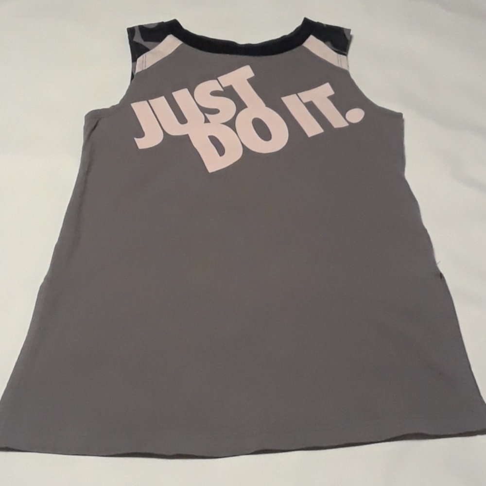 3/$10  Nike Just do it size XS tank shirt